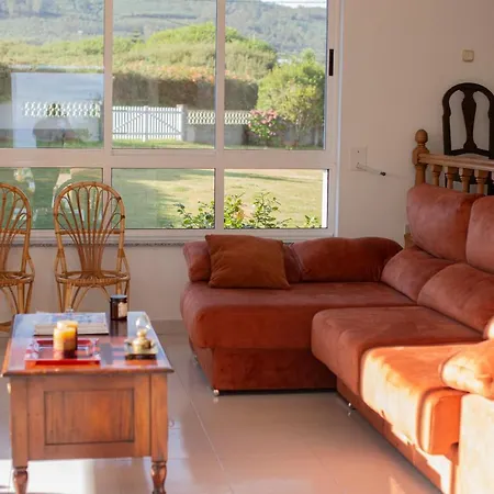 Chalet Cerrado De Moledo, Primera Linea De Playa Holiday home *