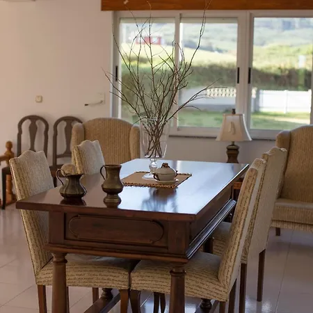 Holiday home Chalet Cerrado De Moledo, Primera Linea De Playa Barreiros